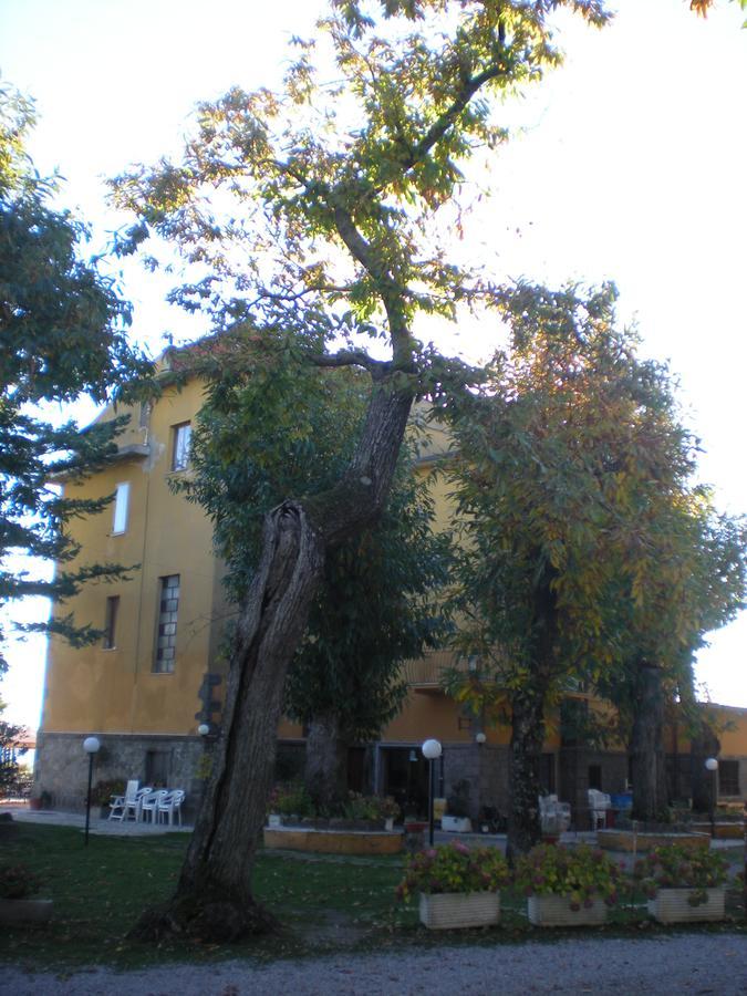 פיאנקסטניאיו Albergo Ristorante Ragno D'Oro מראה חיצוני תמונה